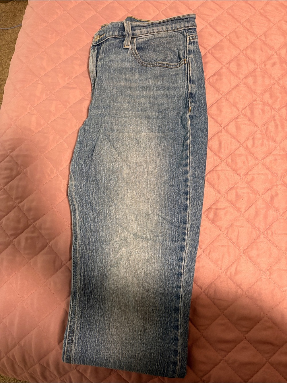 Light Wash Women’s Boyfriend Jeans